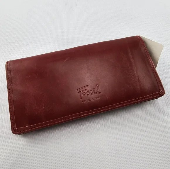 Fossil Women's Red Hayley Flip Wallet - Picture 5 of 9